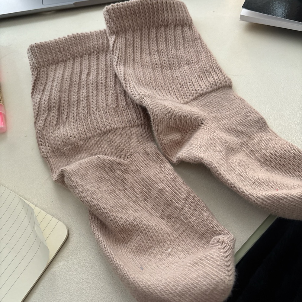 Aritzia Cozy Tan Knit Socks - Picture 2 of 2